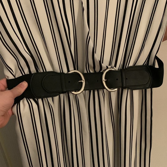 White and black striped jumpsuit - Picture 4 of 5